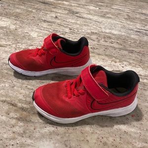 Little kid Nike shoes